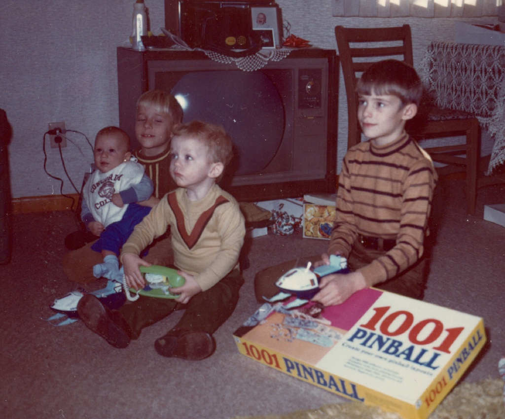 1970-12-25 Scott Christmas Travis Dan Troy Brian.jpg